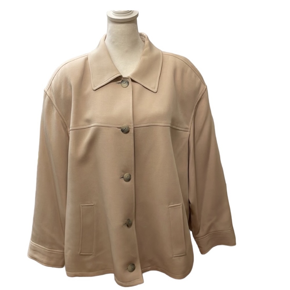 Vintage Dana Buchman Silk Jacket. In beige. Size 18. EUC.